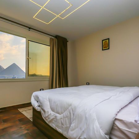Imperial Pyramids Heights View Acomodação com café da manhã Nazlet el-Sîsi Exterior foto