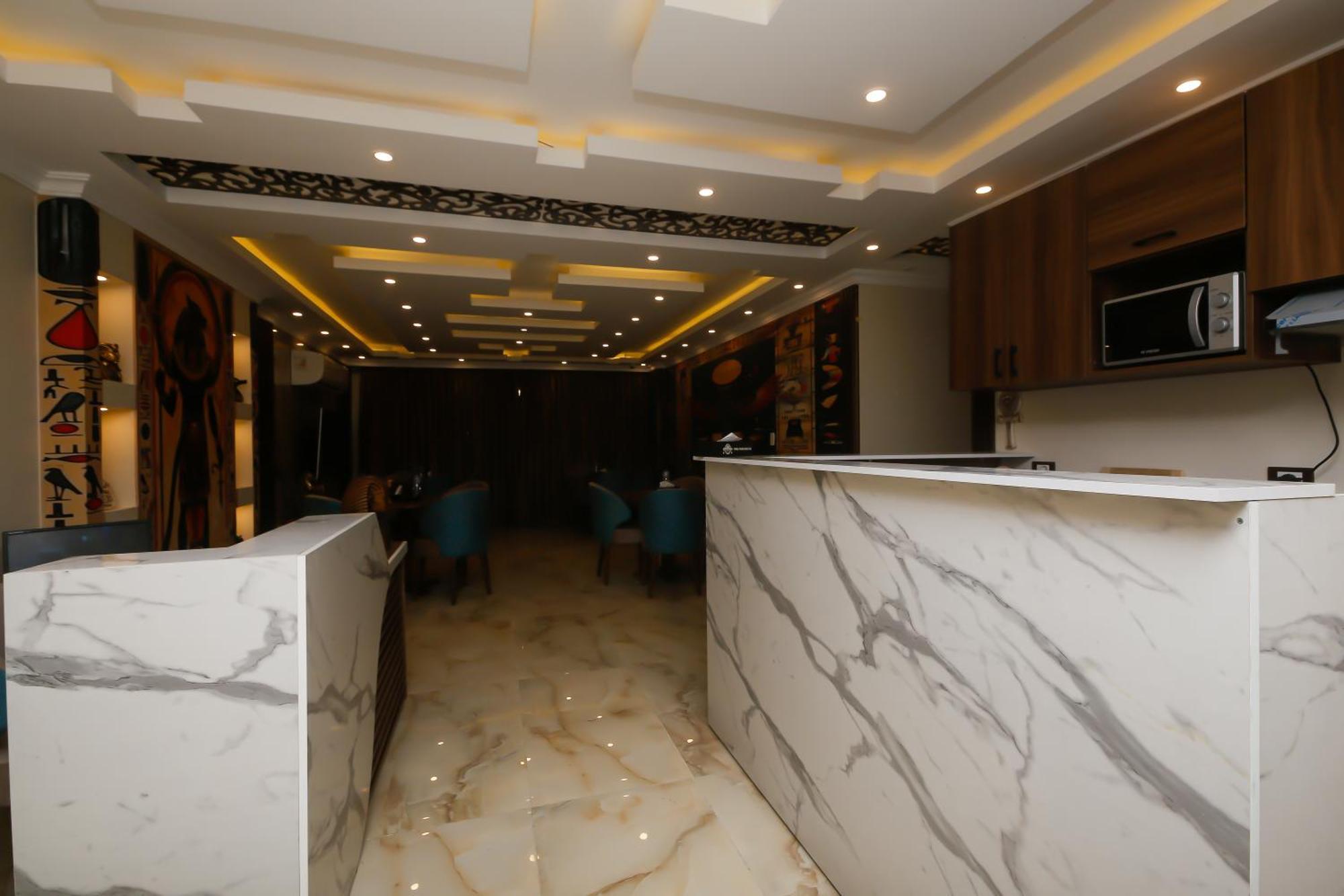 Imperial Pyramids Heights View Acomodação com café da manhã Nazlet el-Sîsi Exterior foto