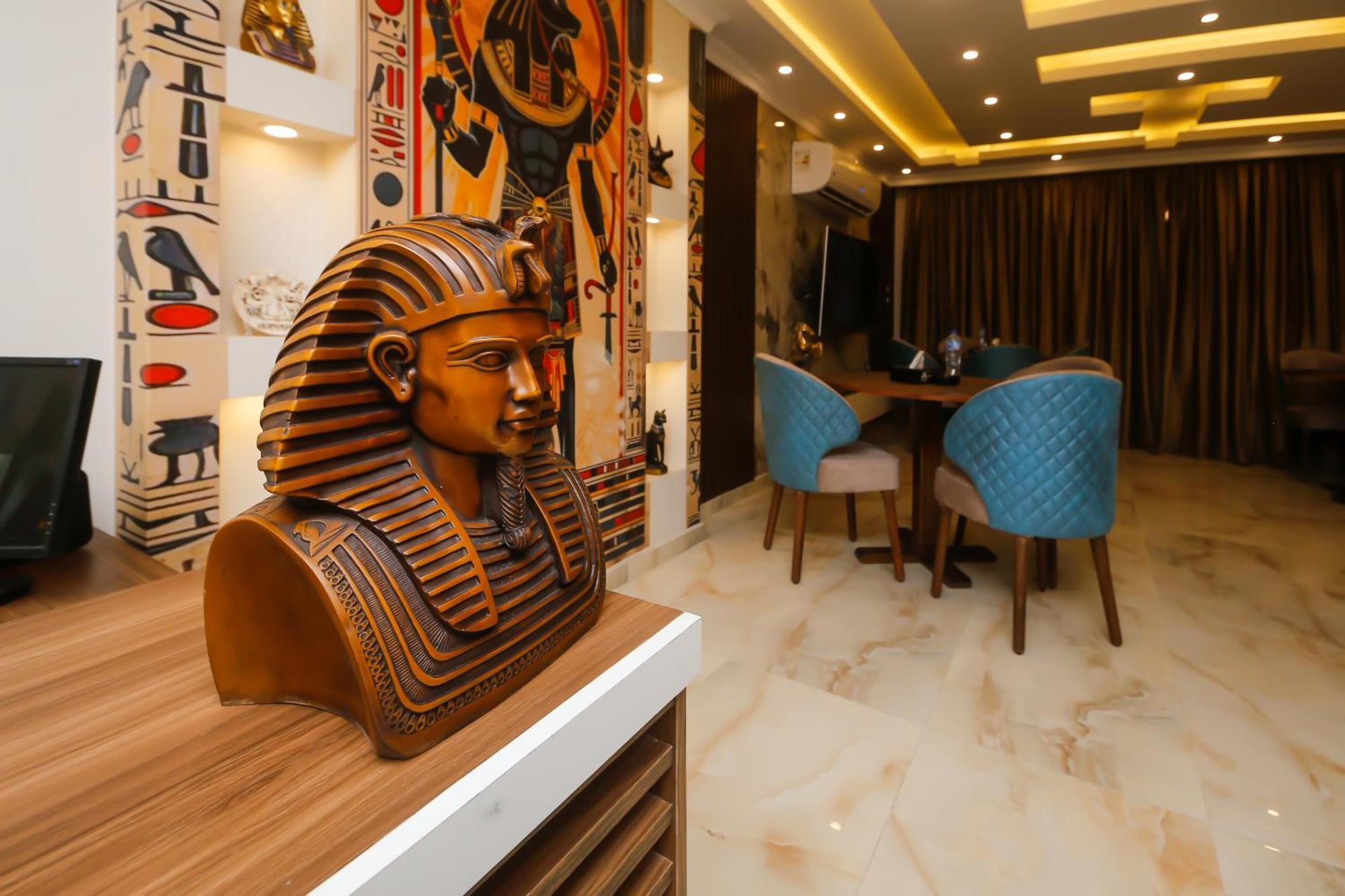 Imperial Pyramids Heights View Acomodação com café da manhã Nazlet el-Sîsi Exterior foto