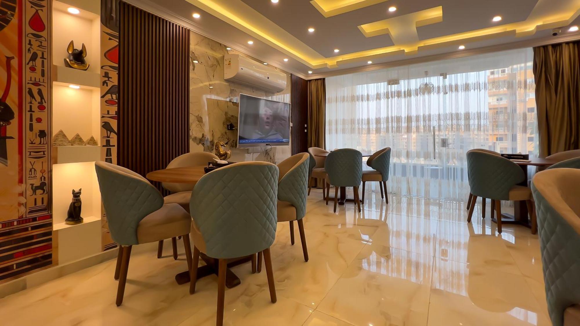 Imperial Pyramids Heights View Acomodação com café da manhã Nazlet el-Sîsi Exterior foto